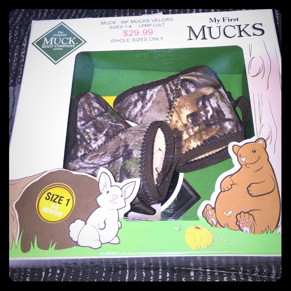 Baby boy Muck Boots size 1